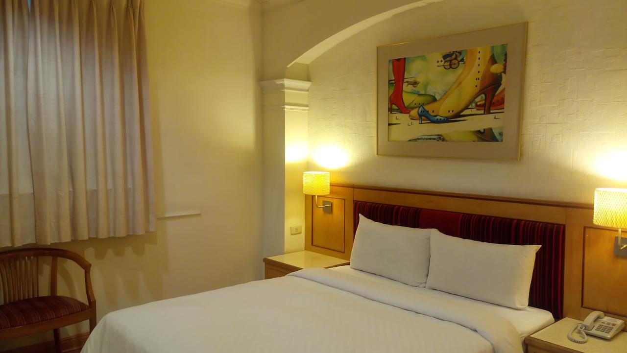 苓雅大飯店 Lingyea Hotel Kaohsiung Exterior photo
